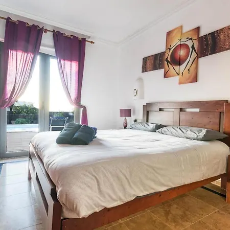 Tania - Independiente Con Piscina Privada